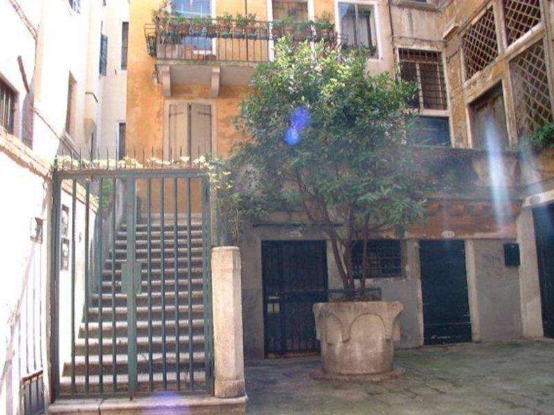 Hotel Caneva Venice Exterior photo