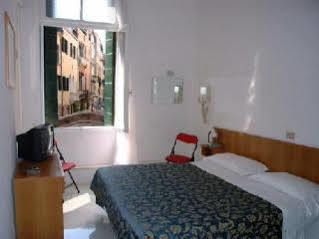 Hotel Caneva Venice Exterior photo