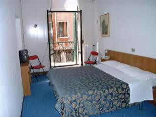 Hotel Caneva Venice Exterior photo